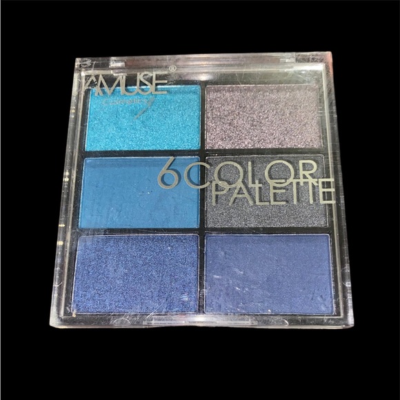 Makeup Lot (4 items) - Picture 4 of 9